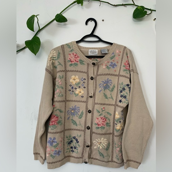 Vintage Sweaters - Vintage flowery grandma cardigan size large